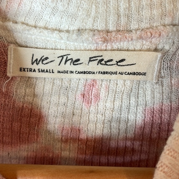 We the Free mock neck thermal long sleeve size XS - Picture 3 of 7